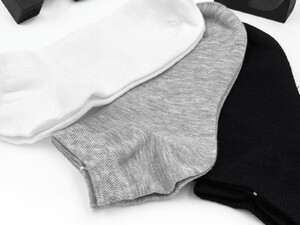 Фото - Набор коротких носков Friendly Socks (3 пары: белые + серые + черные) - Men box