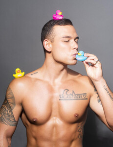 Фото - Аксессуар для ванны Andrew Christian Queer Duckie голубой - Men box