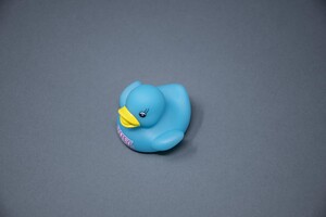 Фото - Аксессуар для ванны Andrew Christian Queer Duckie голубой - Men box