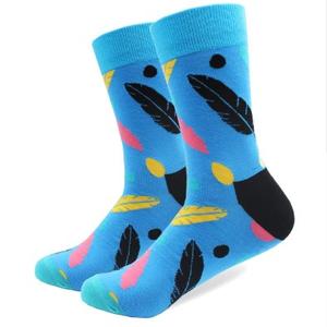 Фото - Высокие носки Friendly Socks голубые с цветными перьями - Men box