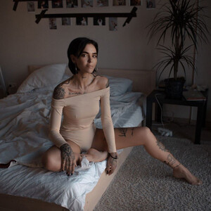 Фото - Боди женское Sammy Icon бежевое с длинным рукавом - Men box