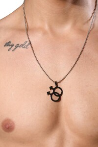 Фото - Чоловіча підвіска на шию від Andrew Christian Queer - Men box