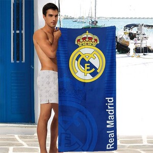 Фото - Чоловічий пляжний рушник синій з логотипом Real Madrid - Men box