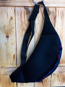 Фото - Маленькая текстильная фиолетовая бананка Likee - Men box