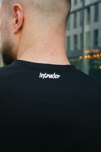 Фото - Оверсайз футболка Intruder FreeDom з кишенею чорна з білим - Men box