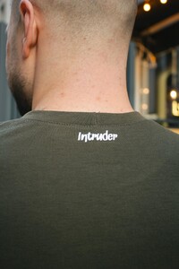 Фото - Оверсайз футболка Intruder FreeDom з кишенею хакі з чорним - Men box