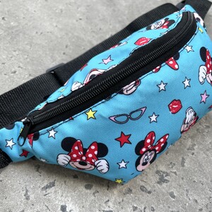 Фото - Женская голубая бананка с принтом Mickey Mouse - Men box