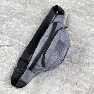 Фото - Сумка-бананка на пояс з брендовим логотипом - Men box