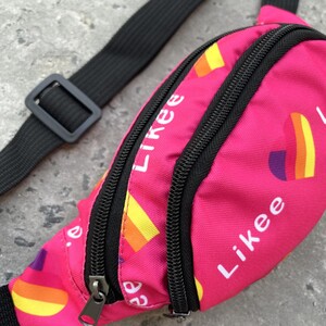 Фото - Жіноча бананка на три відділення Likee рожева - Men box