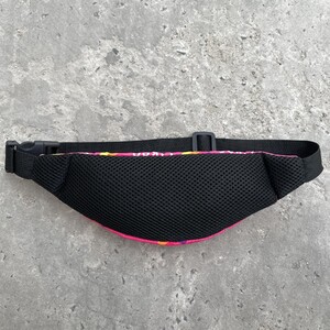 Фото - Бананка маленька з принтом Likee. Колір: рожевий - Men box