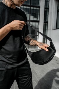 Фото - Бананка зі шкірозамінника на два відділення чорного кольору - Men box