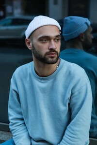 Фото - Шапка-біні Intruder Short у стилі casual білого кольору - Men box