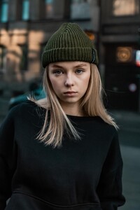 Фото - Шапка теплая Intruder Short с отворотом цвета хаки - Men box