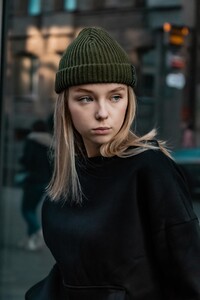 Фото - Шапка теплая Intruder Short с отворотом цвета хаки - Men box