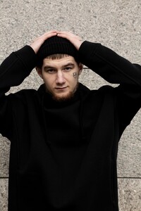 Фото - Шапка унісекс Intruder Short чорна з фірмовою нашивкою - Men box