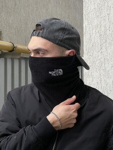 Фото - Шарф-бафф Intruder флисовый черного цвета с белым лого - Men box