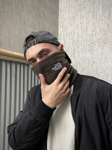 Фото - Теплый бафф Intruder цвета хаки с вышитым логотипом - Men box