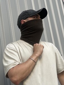 Фото - Шарф-хомут Intruder кольору хакі з брендованим лого - Men box