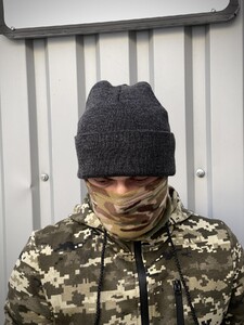 Фото - Шапка Intruder трикотажна сірого кольору без малюнка - Men box