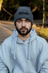 Фото - Шапка сіра з великим вишитим логотипом Intruder - Men box