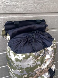 Фото - Рюкзак Intruder Camping у піксельний камуфляж - Men box