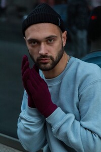 Фото - Перчатки унисекс Intruder с фирменной нашивкой бордовые - Men box