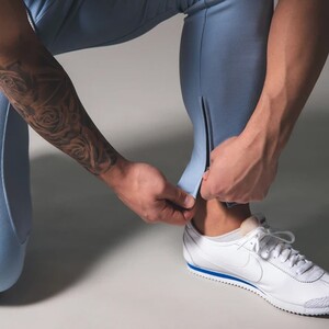 Фото - Спортивные штаны Lyft голубые с карманами на молнии - Men box