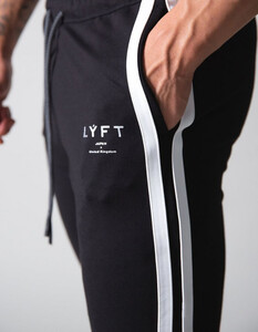 Фото - Универсальные спортивные штаны Lyft черного цвета - Men box