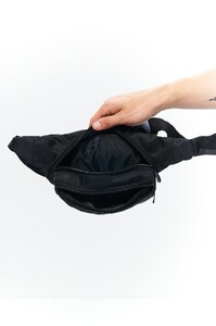 Фото - Сумка-бананка Intruder однотонна чорного кольору - Men box
