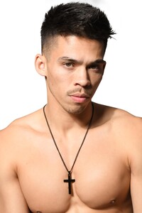 Фото - Підвіска від Andrew Christian Black Cross з чорним хрестом - Men box